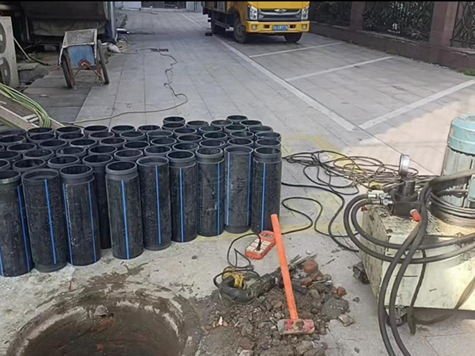 上蔡PE置换管厂家 DN315置换管 非开挖管短管置换