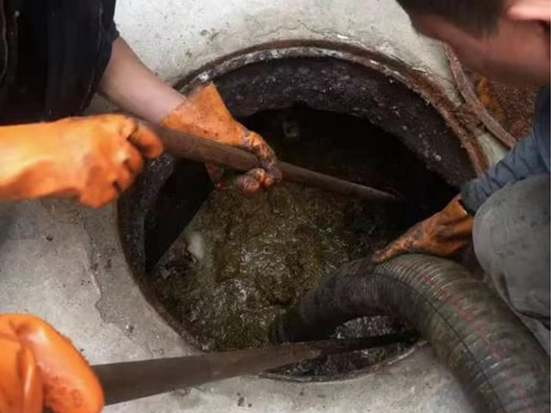 上蔡清理化粪池时如何避免沼气的危害?